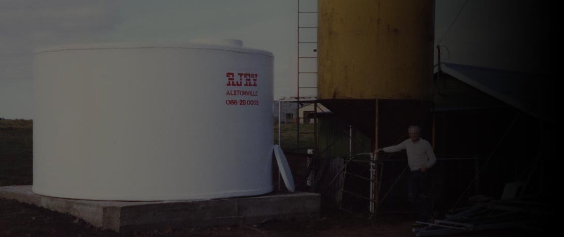 Fibreglass-Water-Storage-Tanks
